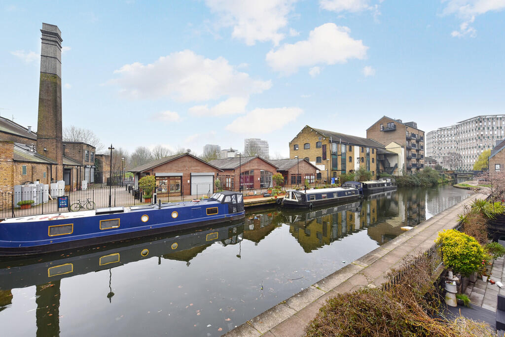 apt 14 Royal Vict...