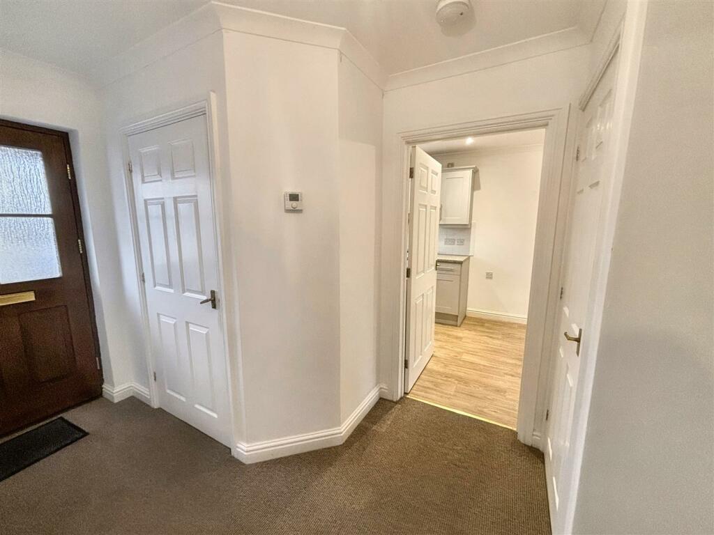 Hallway.jpeg