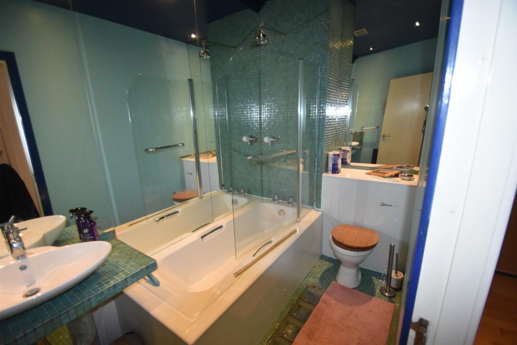 Bathrooom