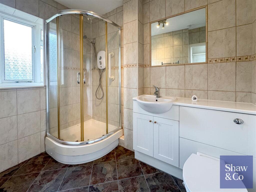 Shower Room.jpg