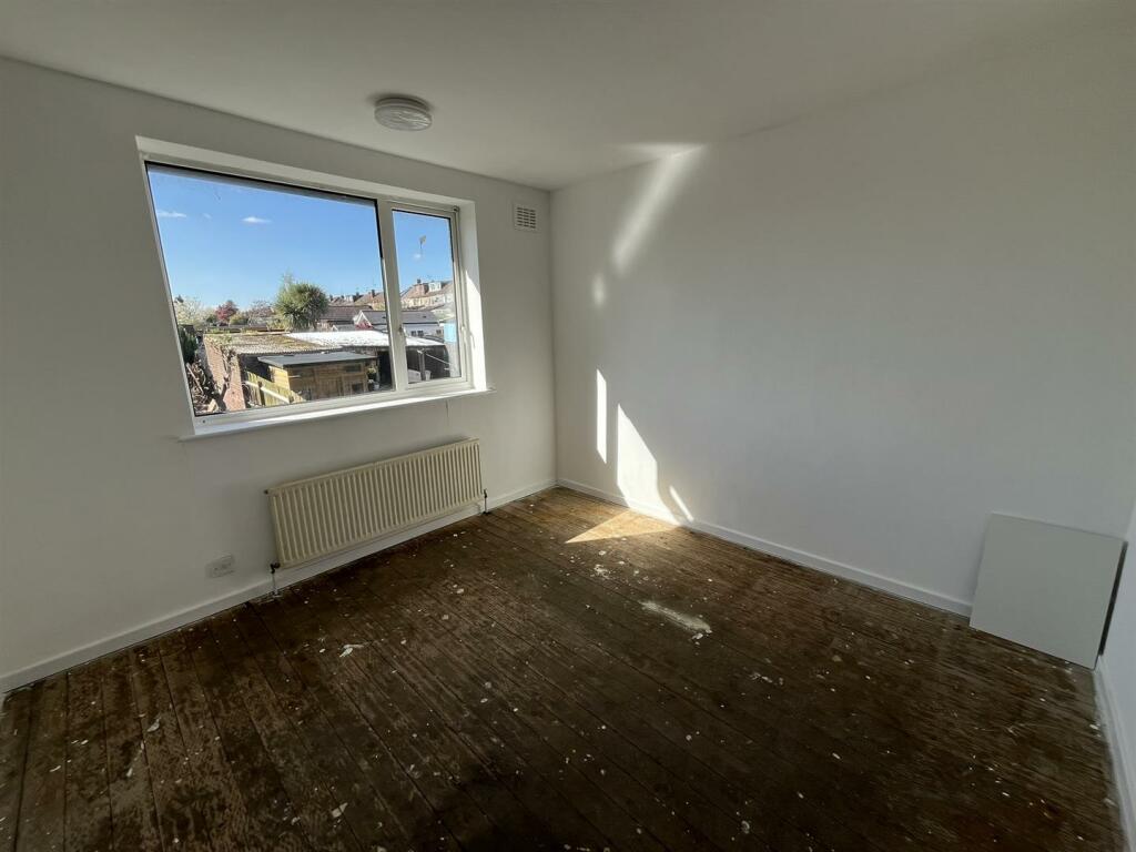 Bedroom .jpeg