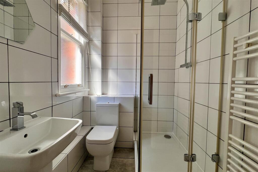 Eldorado Road - Ensuite