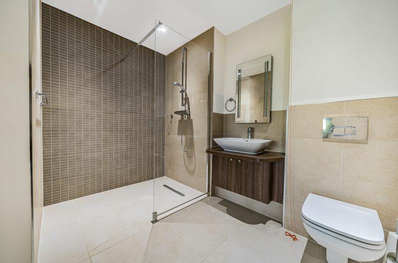 Ensuite shower room to master bedroom
