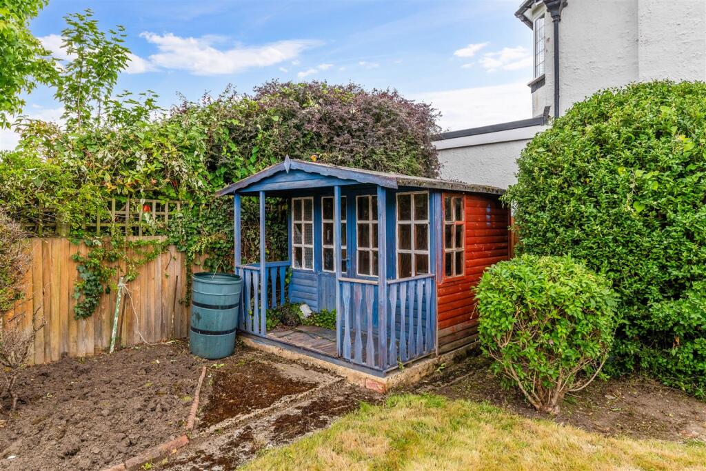 WHITEHORSE DRIVE,  GARDEN- (4).jpg