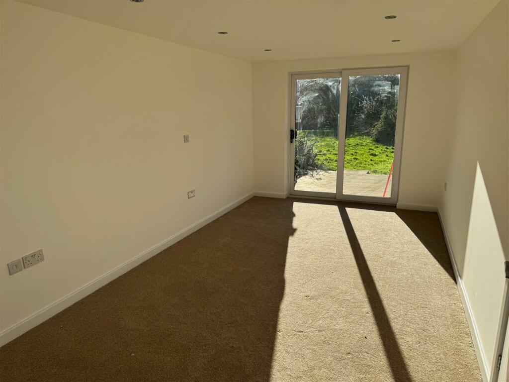 Bedroom.jpg