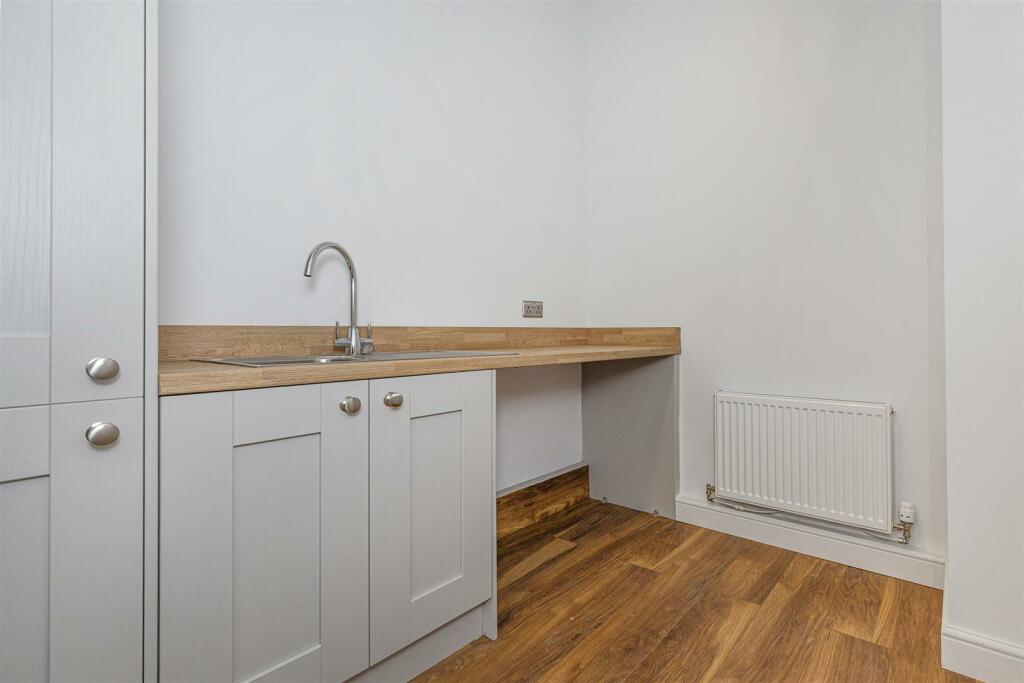 Bramleys Estate Agents - Elland - Oliver Meadows (