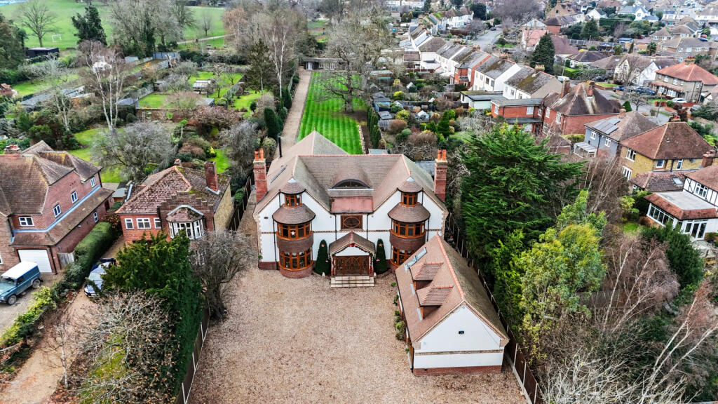6 Bedroom Detached for Sale, Architect designed h