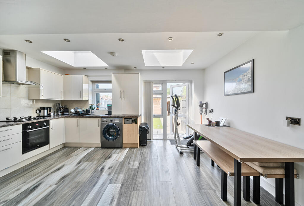 1289826-26-682869...