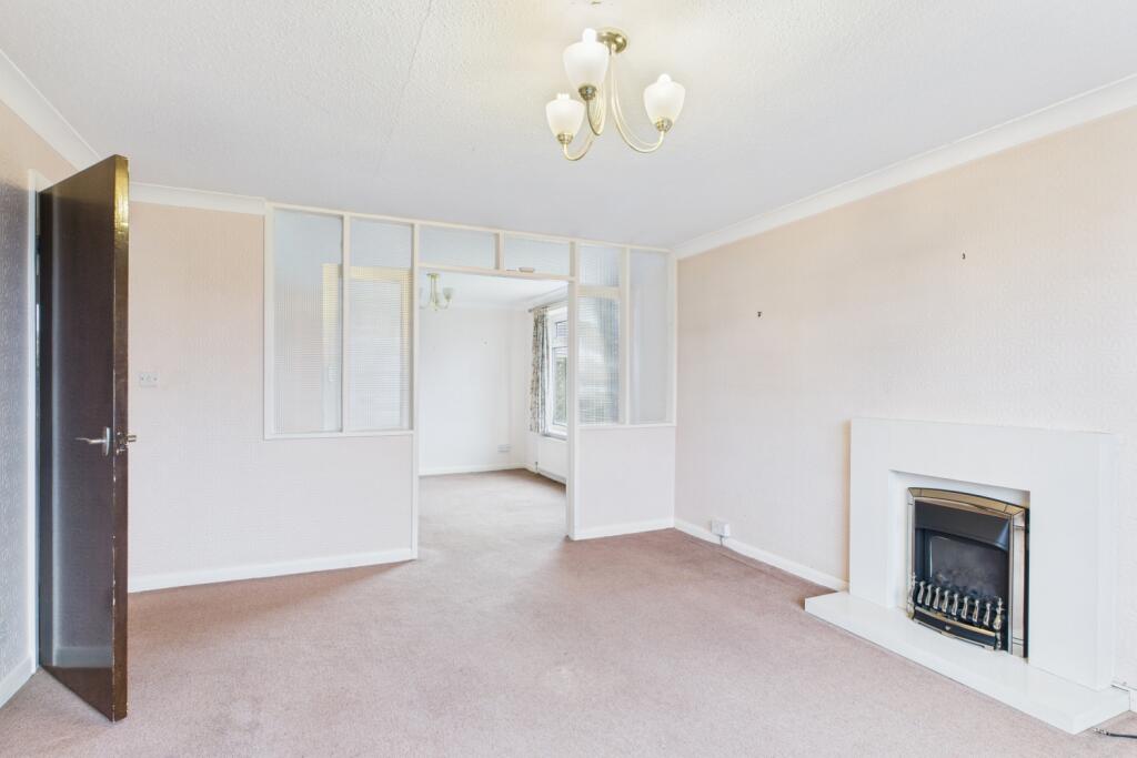 EweMove Spalding -  Cathedral Drive - Living Room