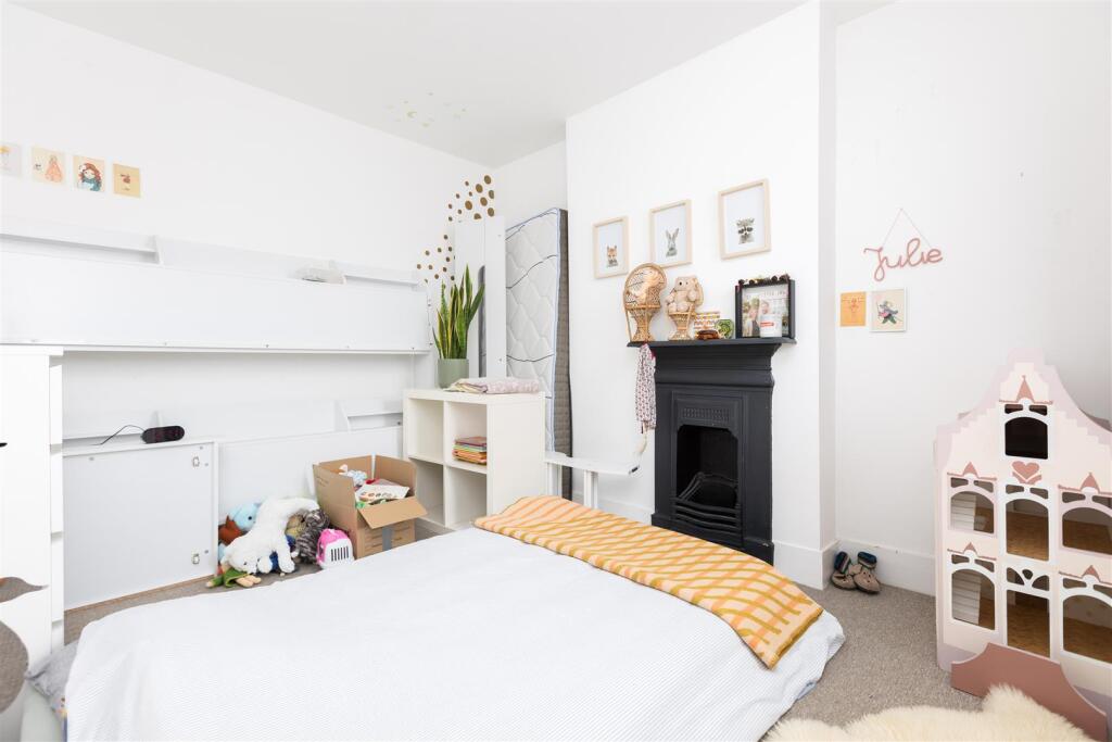 82 Whinbush Road-4.jpg