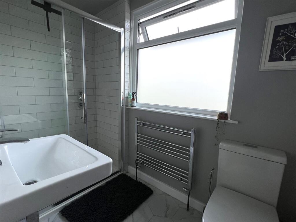 Family Shower Room
