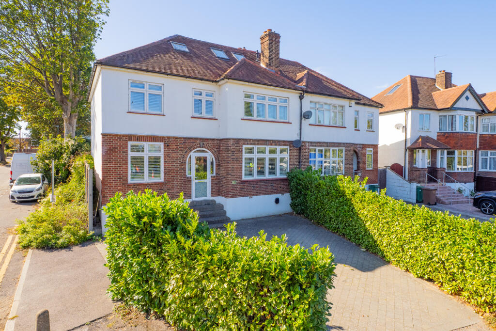 St. Dunstans Hill, Cheam, Sutton, Surrey, SM1