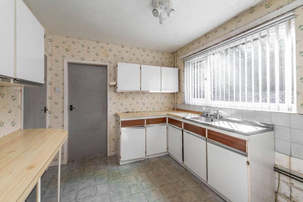 KITCHEN, LIVING ROOM AND DINING ROOM