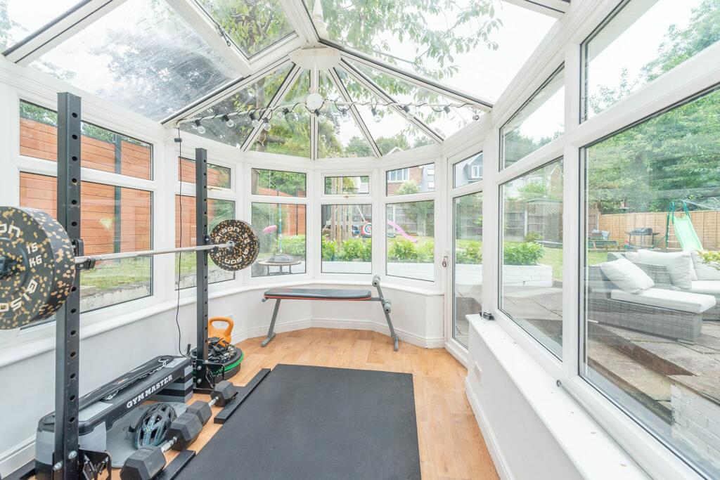 SUN ROOM AND W.C