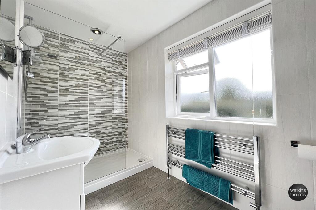 Ensuite Shower Room 
