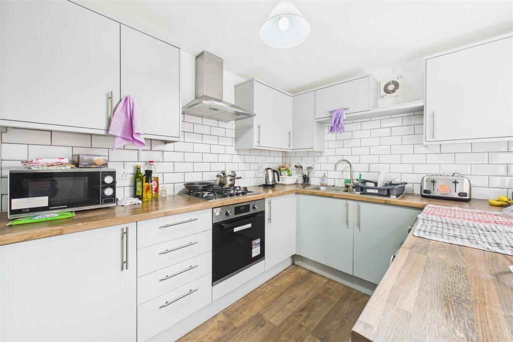 5 Osborne Villas, Kingsdown, Bristol, BS2 8BP | Fr