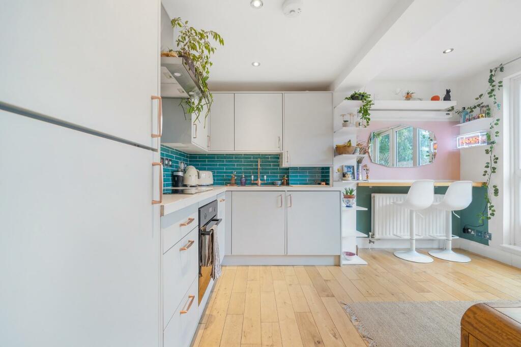 Kitchen (1).jpg