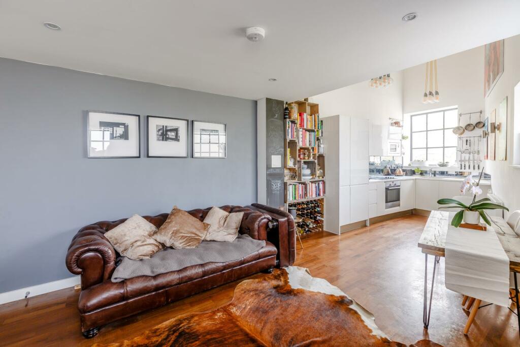 8381916-interior06-800.jpg