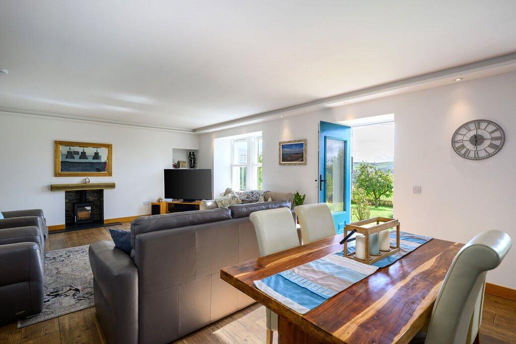 Sitting Room/Kitchen