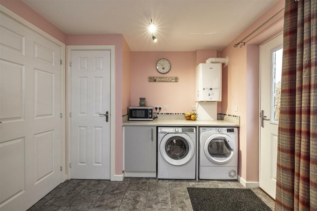52 Knoll Park Drive Galashiels 20.JPG