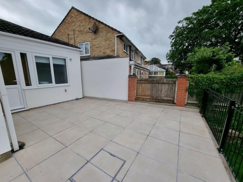 105232_1026570004...