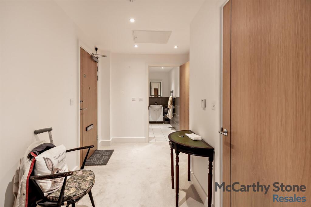 8661174-interior13-800.jpg