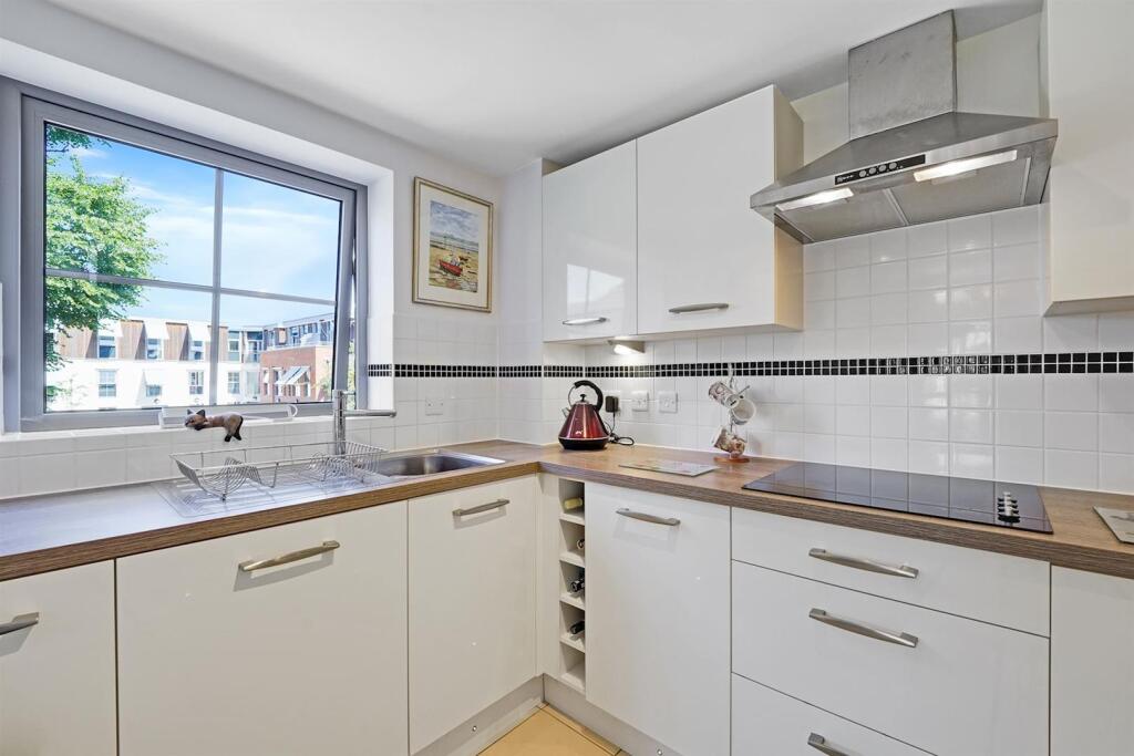 03-282283654-AP-MCS-36 Liberty House-10-medium.jpg