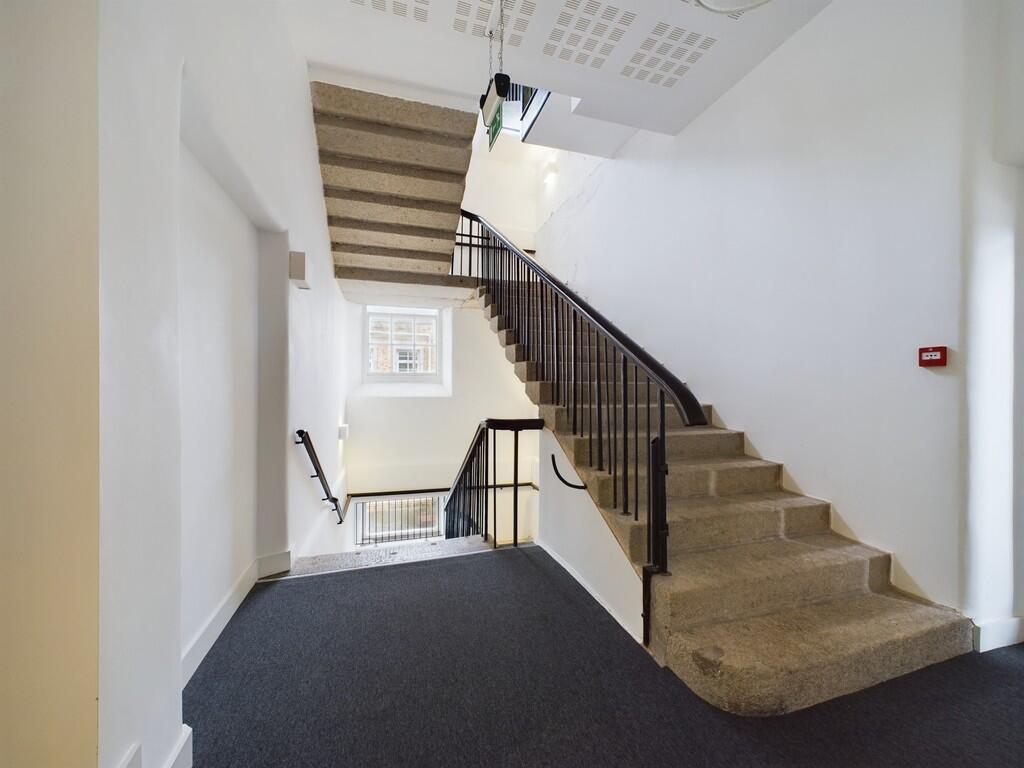 CAM02089G0-PR0401...