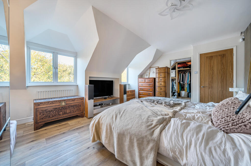 1374475-28-6904e1...