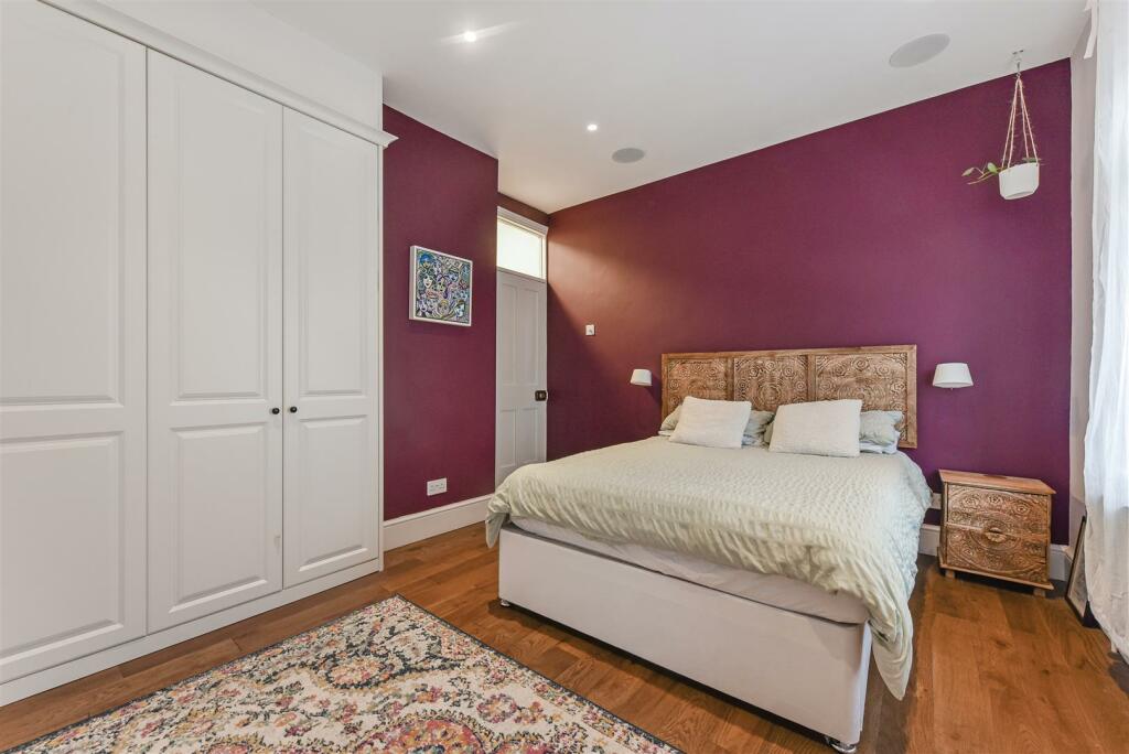 Bedroom 1.jpg