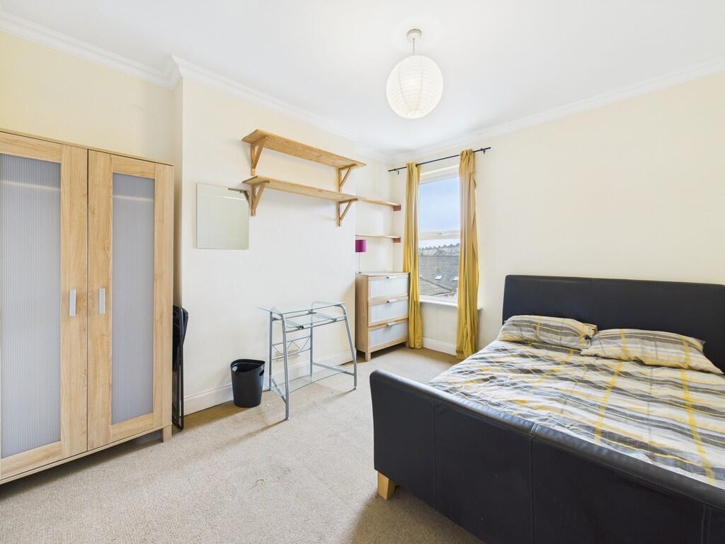 CAM03974G0-PR0111...