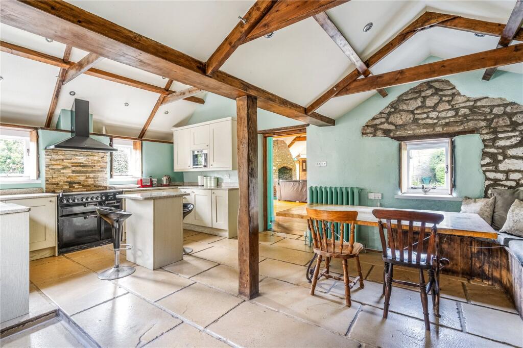 Kitchen/Dining