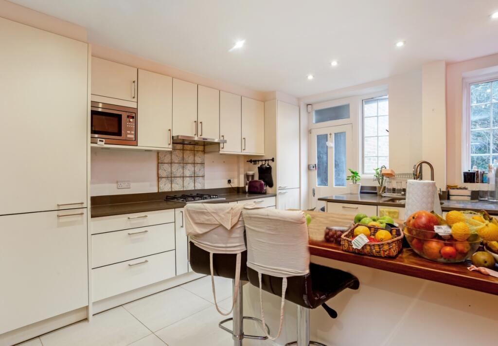 Glenmore House 29...