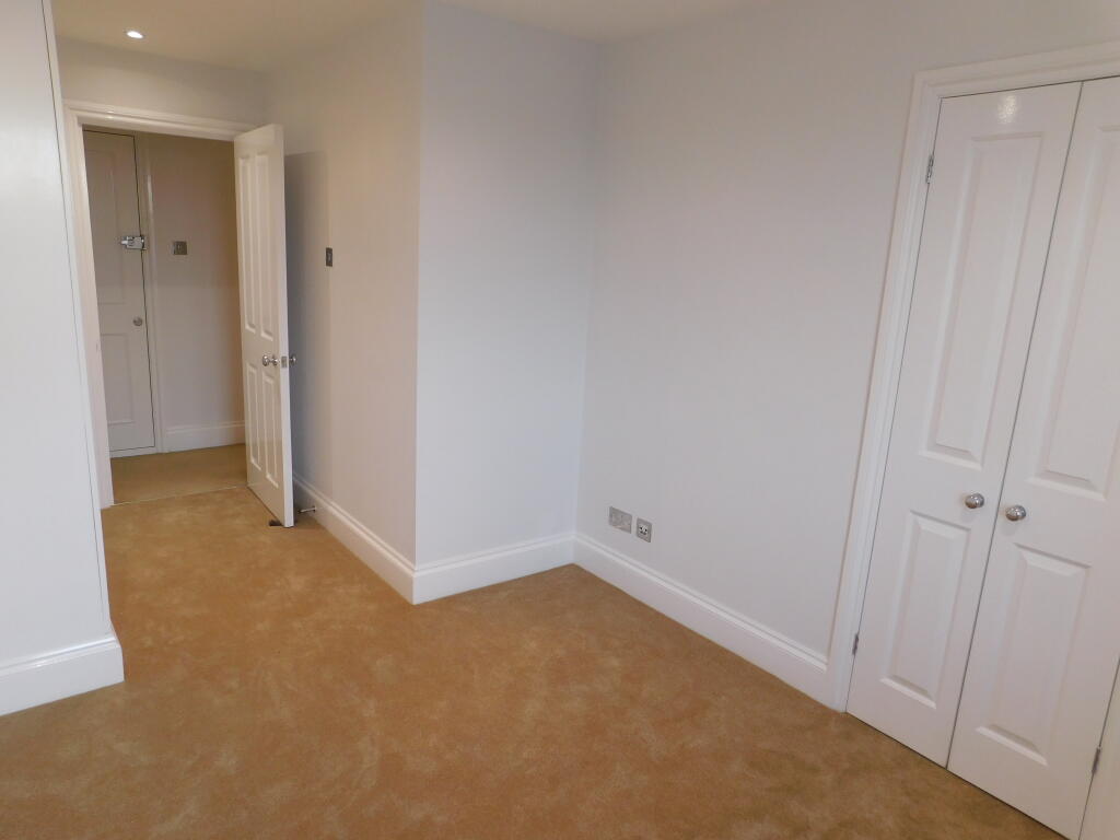 9.BED 2 ANGLE 2.JPG