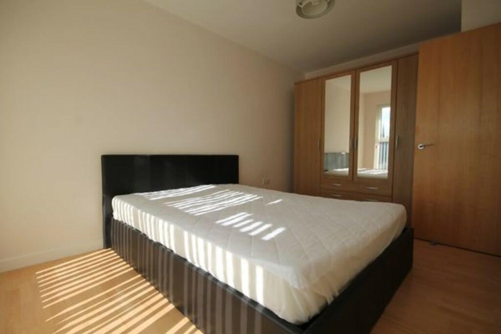Golders green new...