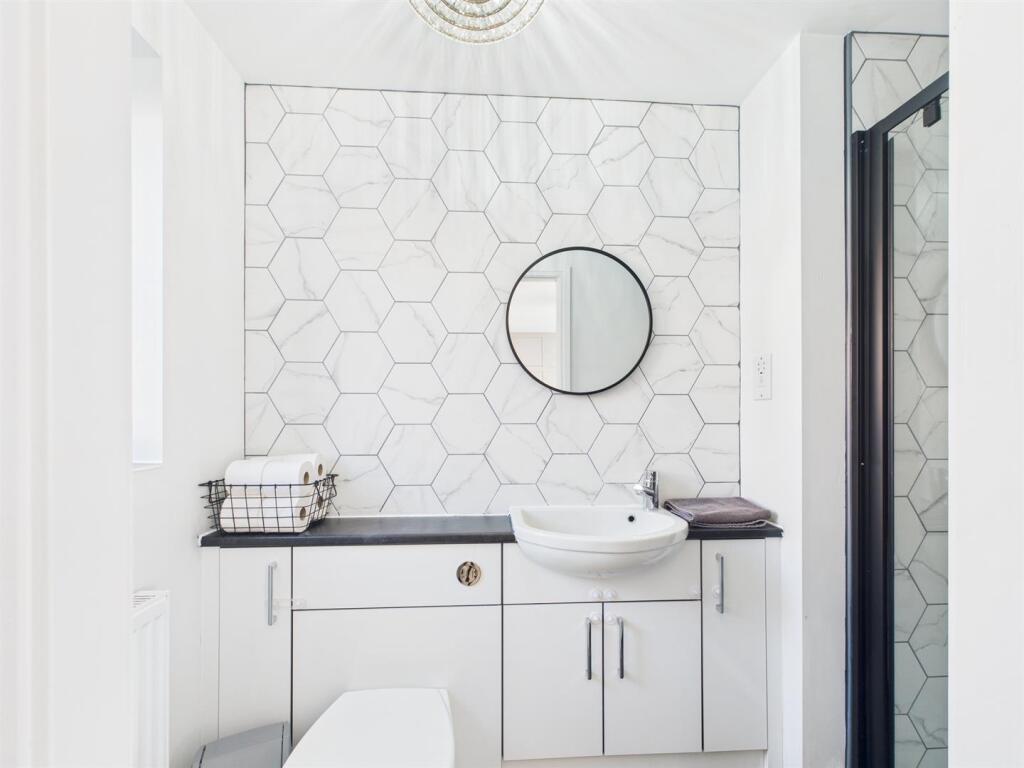 En-suite shower room