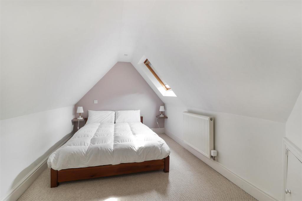 Bedroom 2.jpg