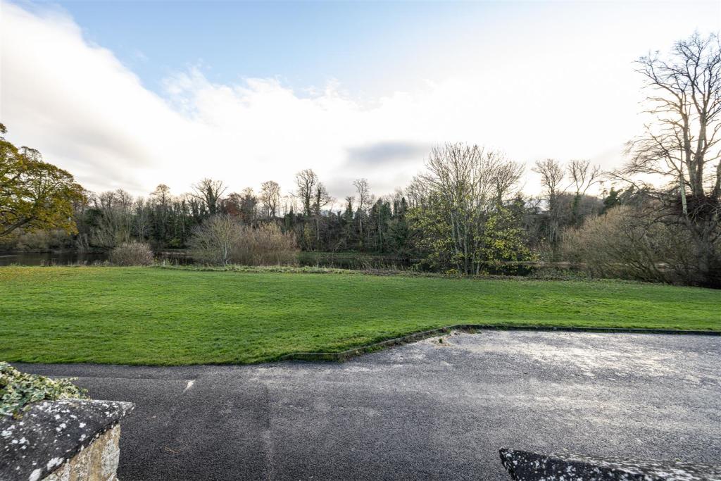 17 Mayfield Garden Kelso 22.JPG