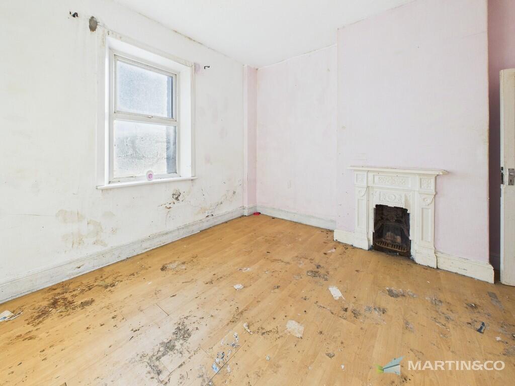 CAM02318G0-PR0559...