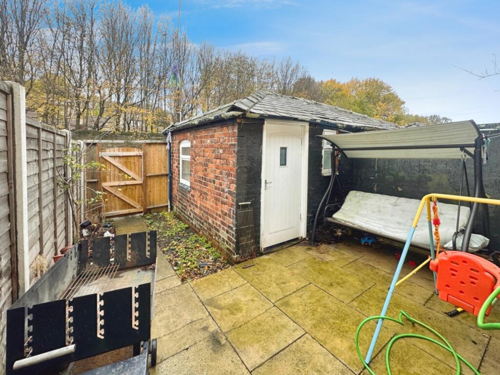 Rear Garden &amp; Outbuilding