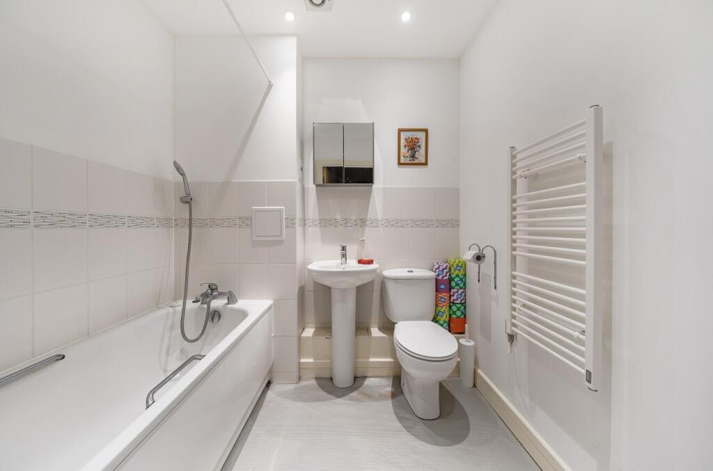 Bathroom.jpg