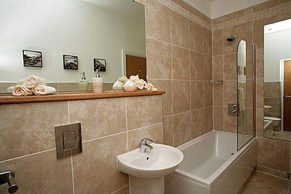 Main bathroom