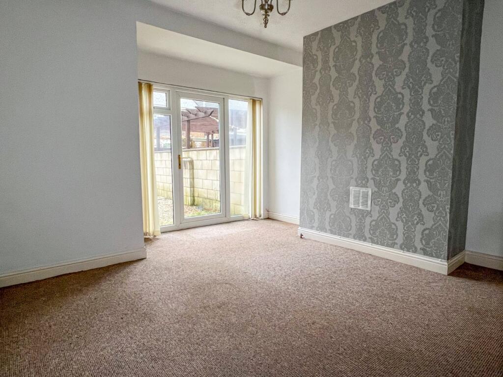 Sitting/Dining Room