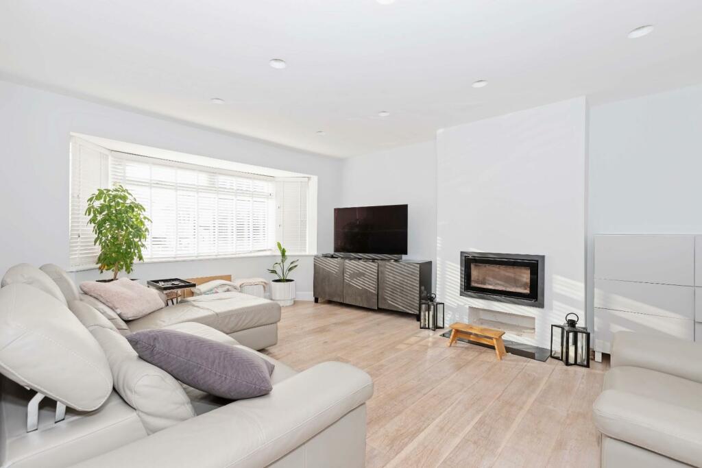 Ridgeway Close_23.jpg