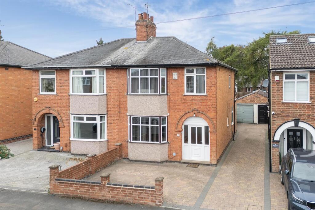 7 Shenstone Avenue, Rugby (25).jpg