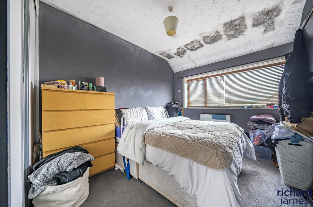 b569bcd8-1c5f-475...