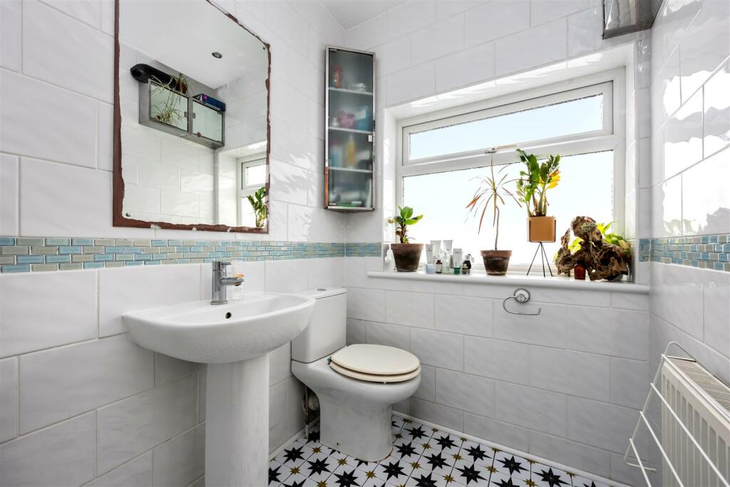 G/f Shower Room/WC