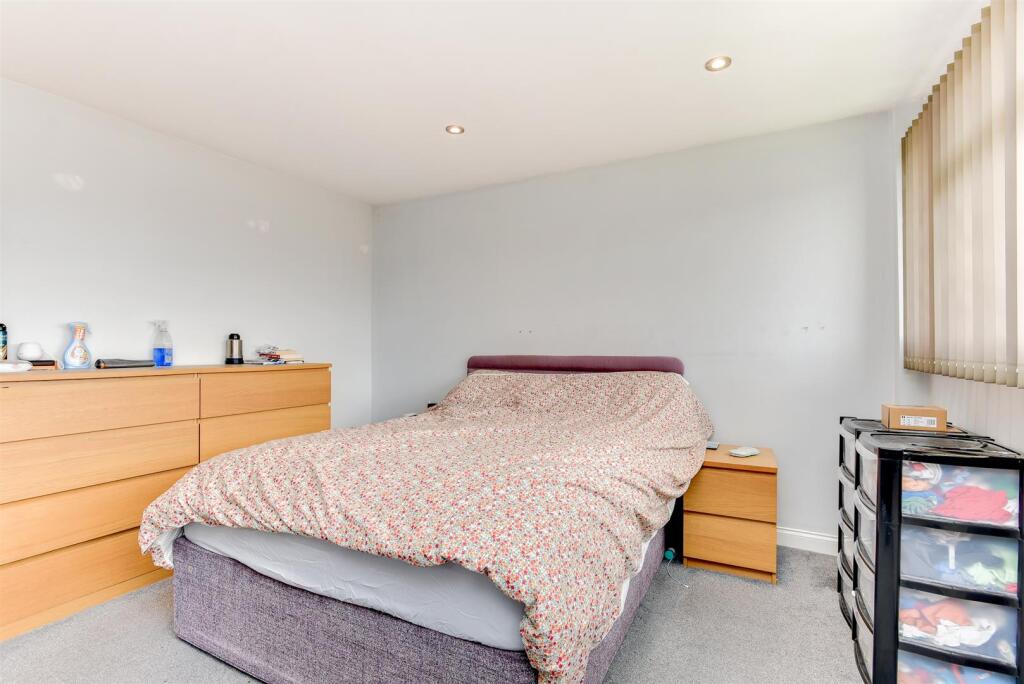 For Sale by Aspire Residential | Wolstenbury Road