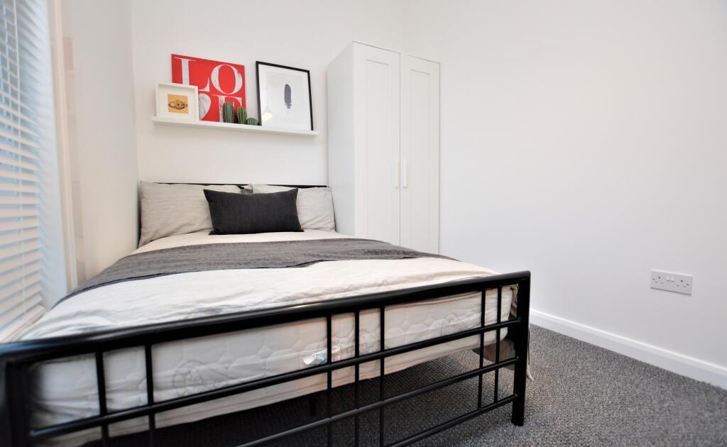 Room 2 - Website