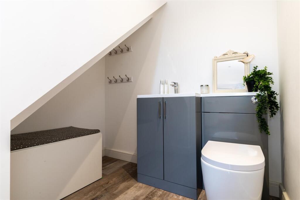 Guest Cloakroom